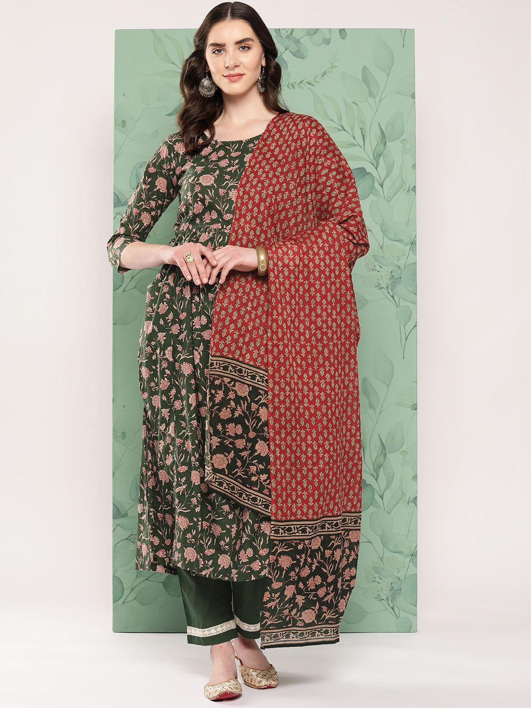 InWeave Women's Green Floral Motif Nyra Kurta Set With Dupatta - Distacart