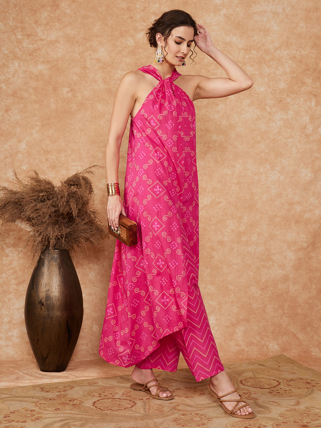 InWeave Women's Fuchsia S Print Twisted Neckline Kurta Pant Set - Distacart