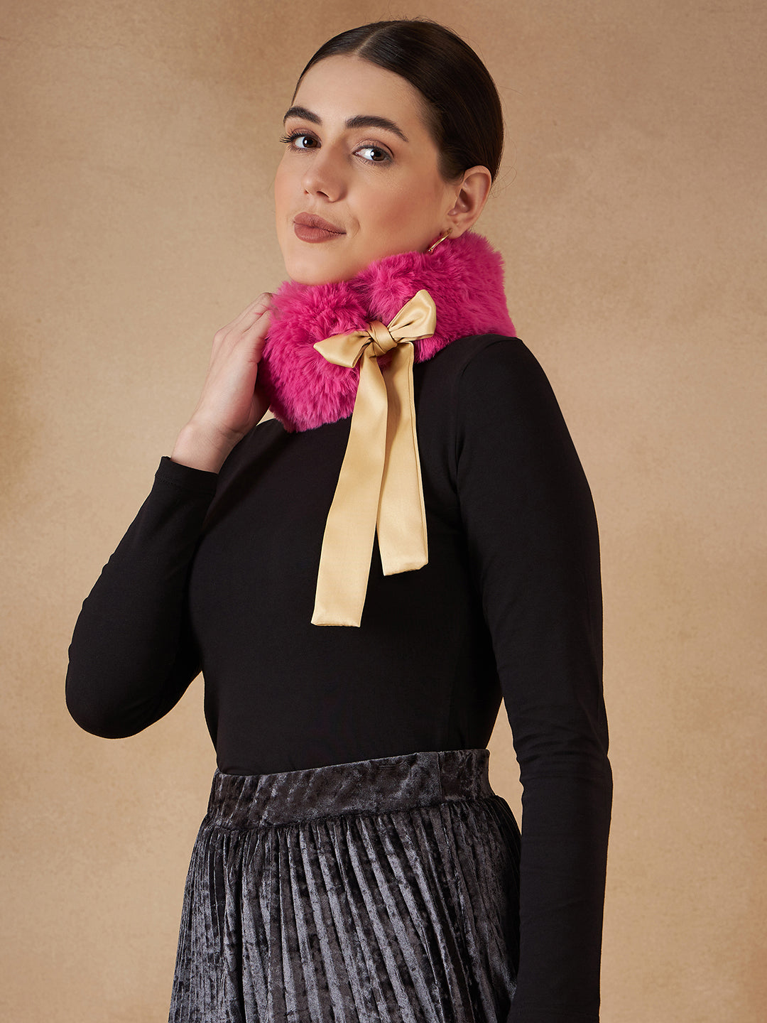 InWeave Women's Light Pink Fur Neckpiece - Distacart