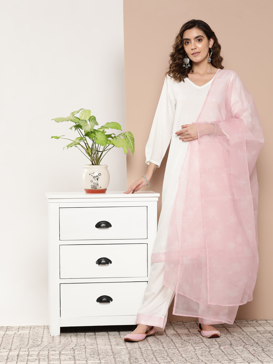 InWeave Women's Cream Straight Kurta Set W Pink White Print Organza Dupatta - Distacart