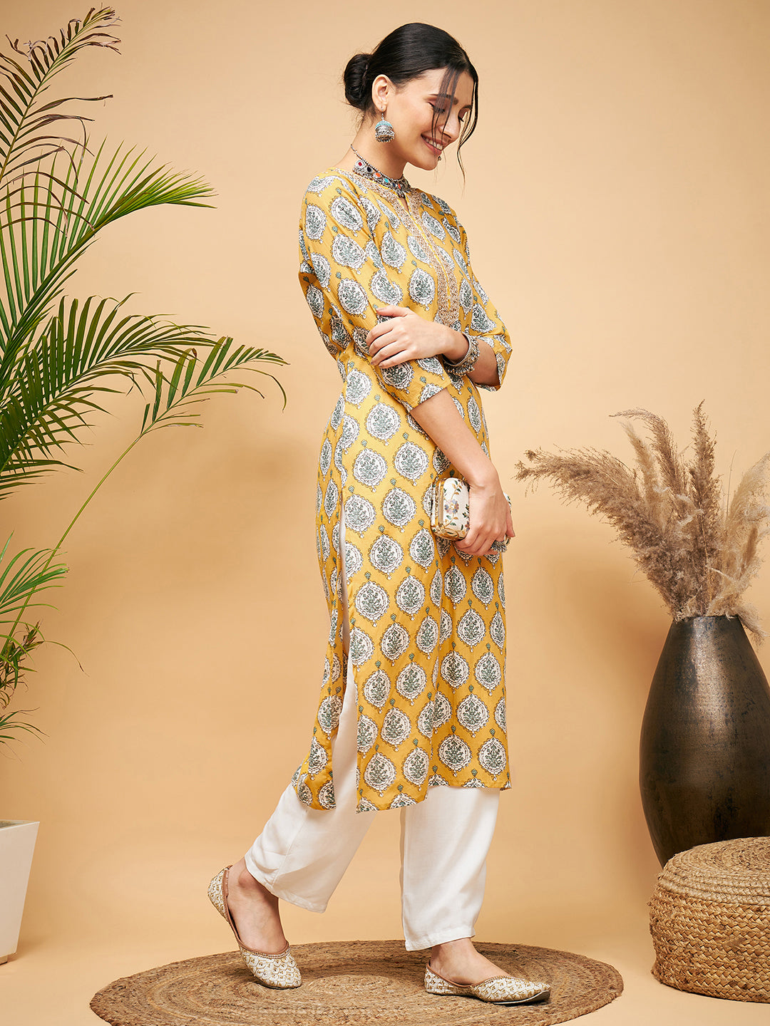 InWeave Women's Sunset Boota Print Gota Straight Kurta Pant Set - Distacart