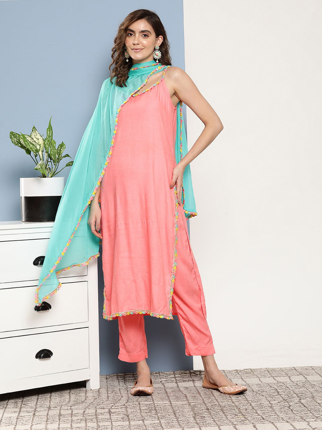 InWeave Women's Pink Lace Work Straight Strappy Kurta Set With Turquoise Chiffon Dupatta - Distacart