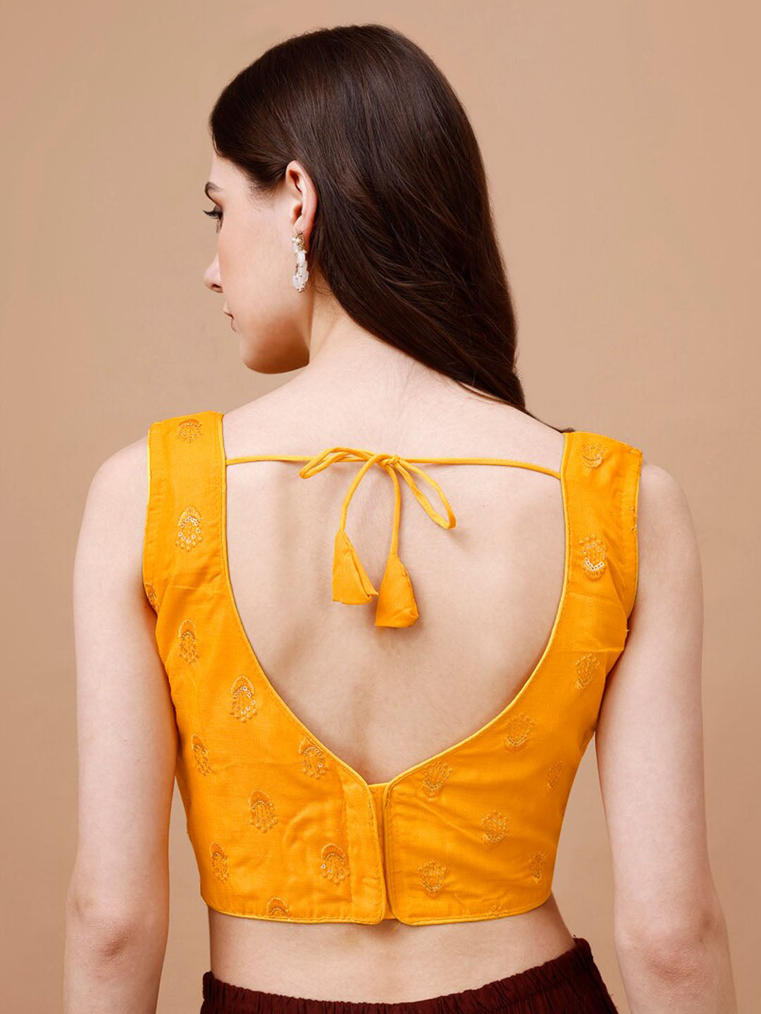 Tikhi Imli Ethnic Motifs Embroidered Sequinned Sleeveless Dupion Saree Blouse - Distacart