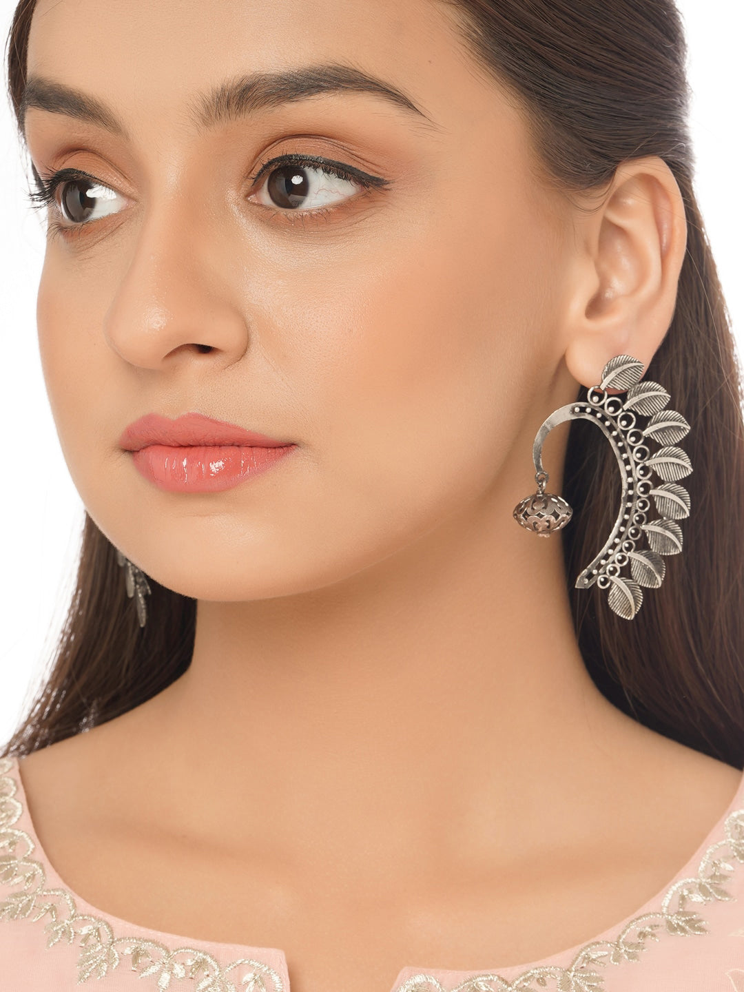 Shoshaa Silver-Plated Contemporary Ear Cuff - Distacart