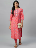 Thumbnail for Sangria Women Pink & Grey Screen Print Kurta with Trousers - Distacart