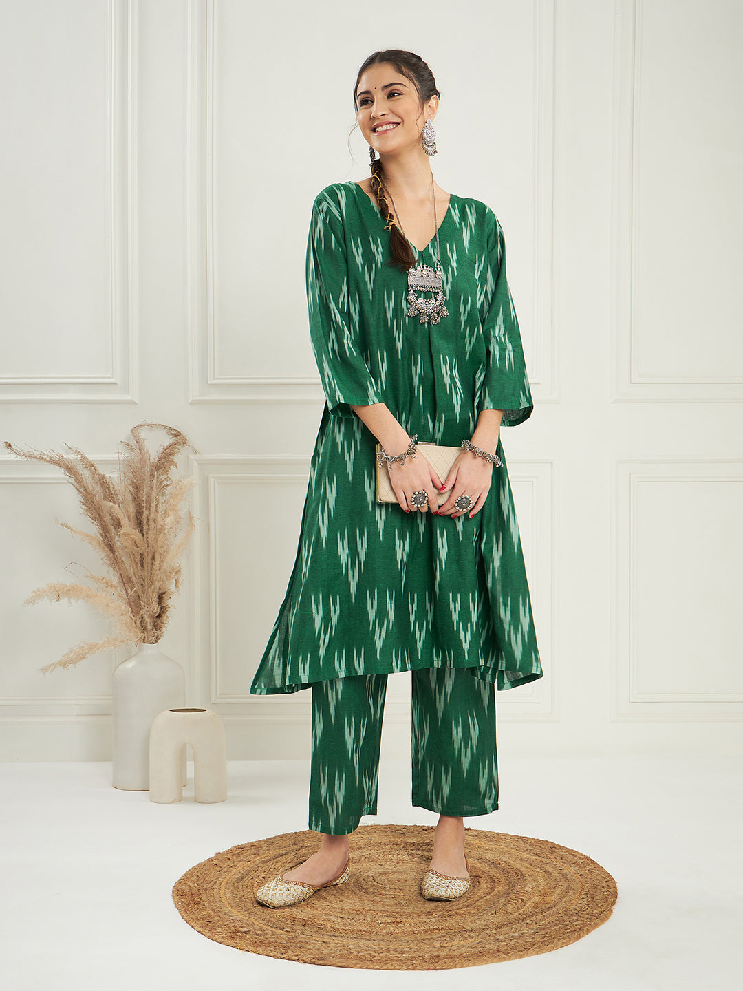 InWeave Women's Green Ikkat Print V Neck Kurta Pant Set - Distacart