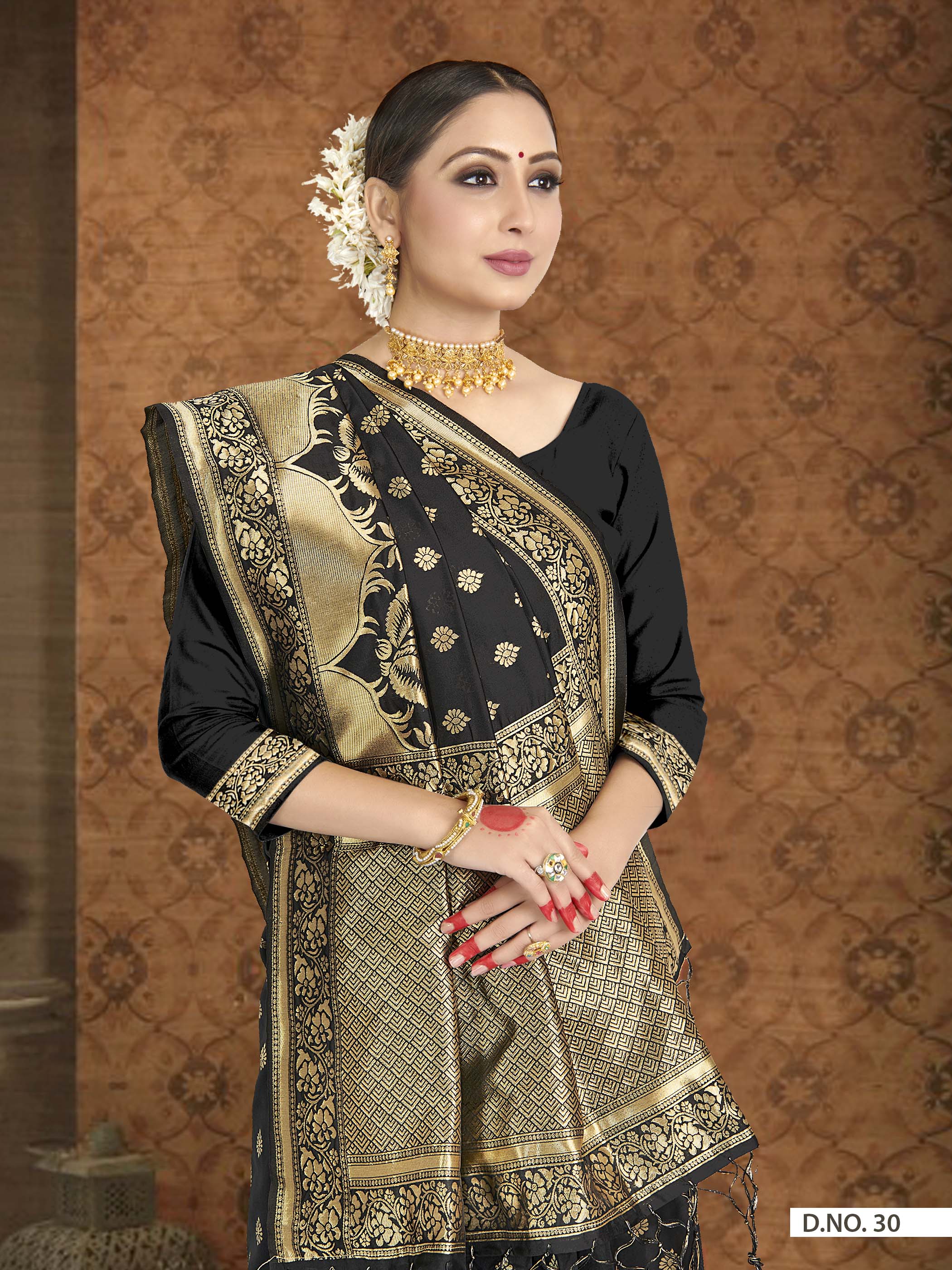 Vardha Black Woven Banarasi Saree With Brocade Pallu