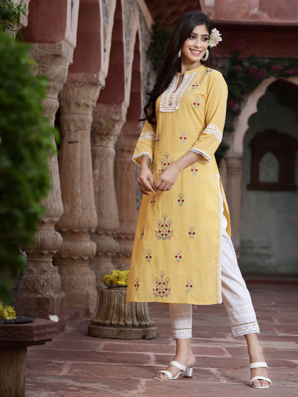 Juniper Women's Yellow Cambric Embroidered Straight Kurta - Distacart