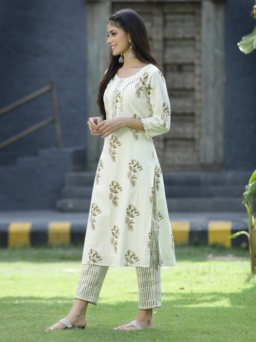 Juniper Off White Cotton Dobby Festive Printed Straight Kurta Sets For Women - Distacart