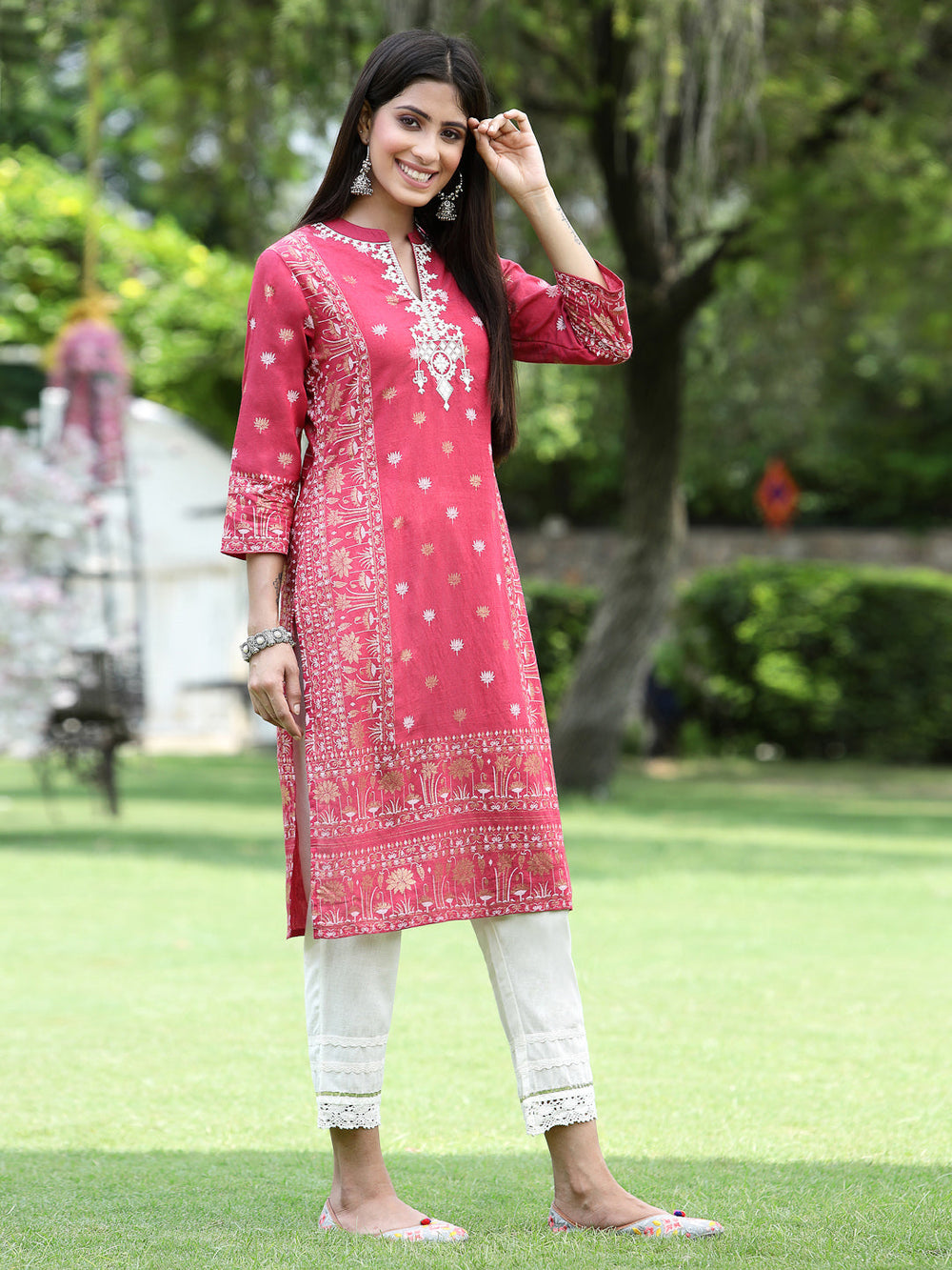 Juniper Women Fuchsia Rayon Festive Embroidered Straight Kurta - Distacart