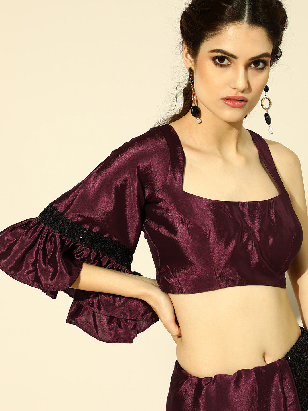 Tikhi Imli Embellished Poly Crepe Saree with Embellished Border - Distacart