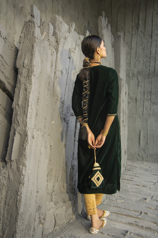 Juniper Green Velvet Festive Solid Embroidered Straight Kurta For Women - Distacart