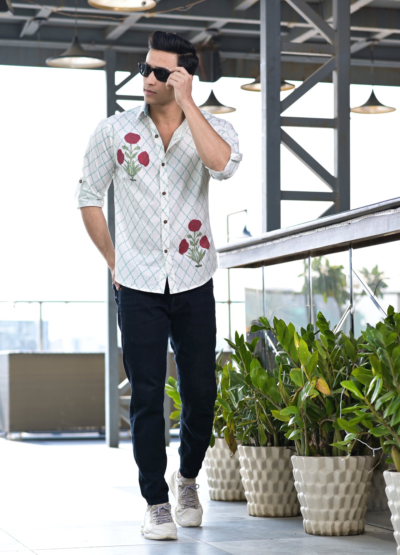 NOZ2TOZ Men Spread Collar Floral Printed Casual Cotton Shirt - White - Distacart