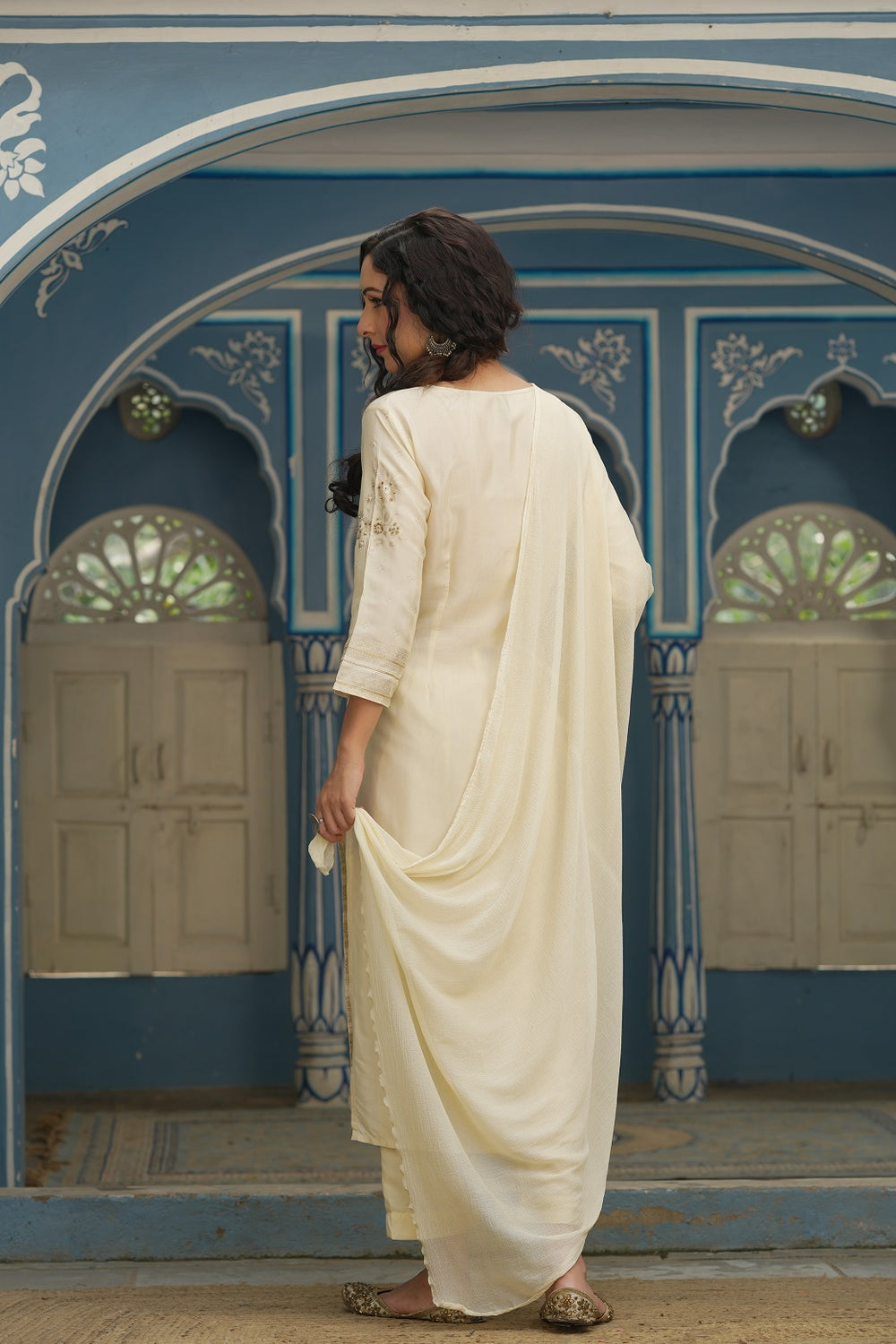 Juniper Beige Shantoon Festive Printed Straight Skd For Women - Distacart