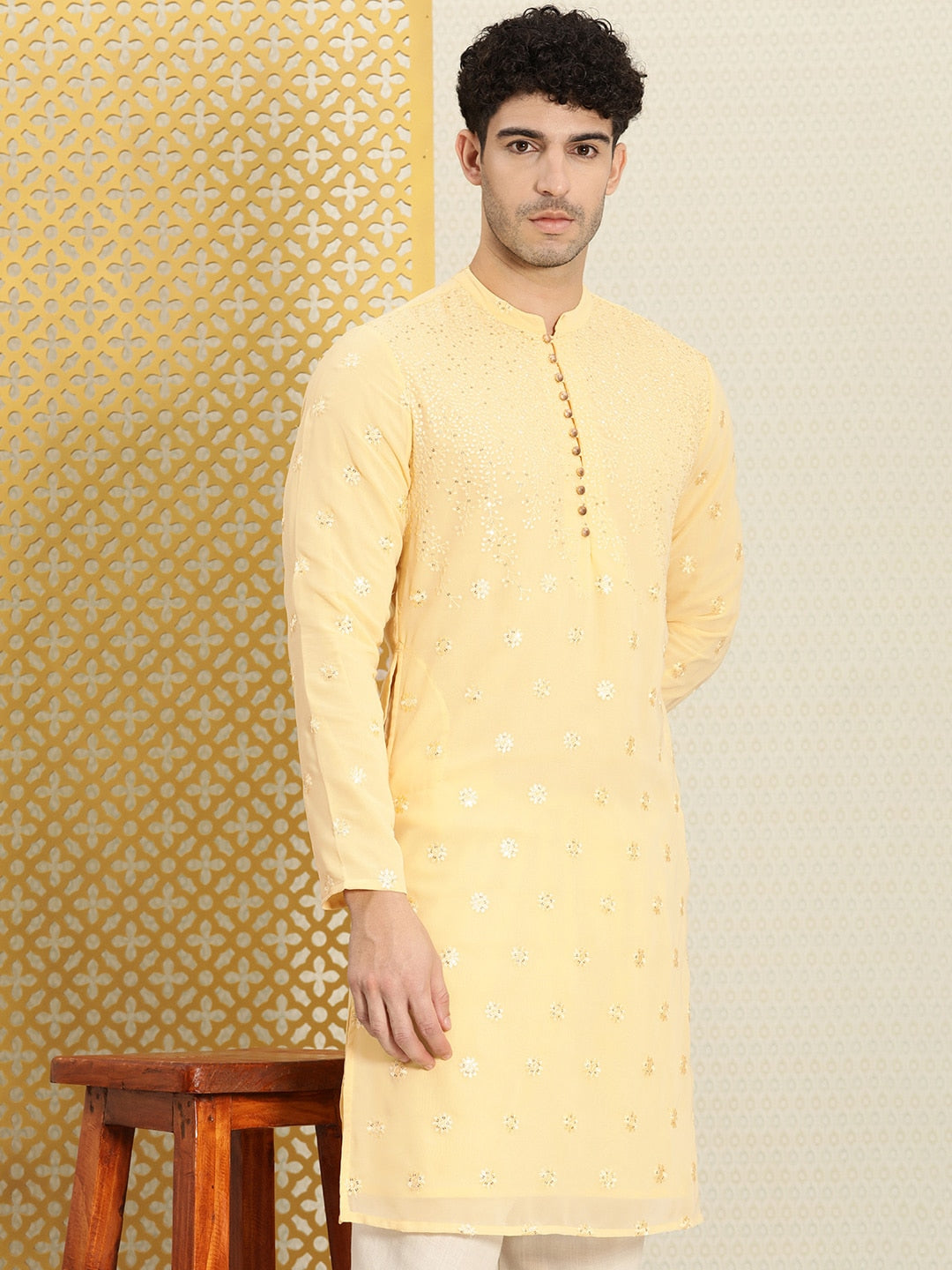 House of Pataudi Men Embroidered Sequined Floral Jashn Kurta - Distacart