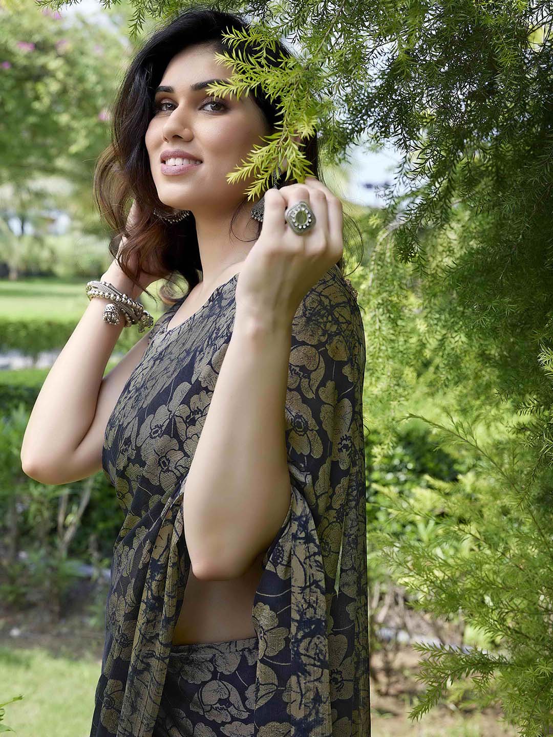 Kalini Women Navy Blue & Beige Floral Saree - Distacart