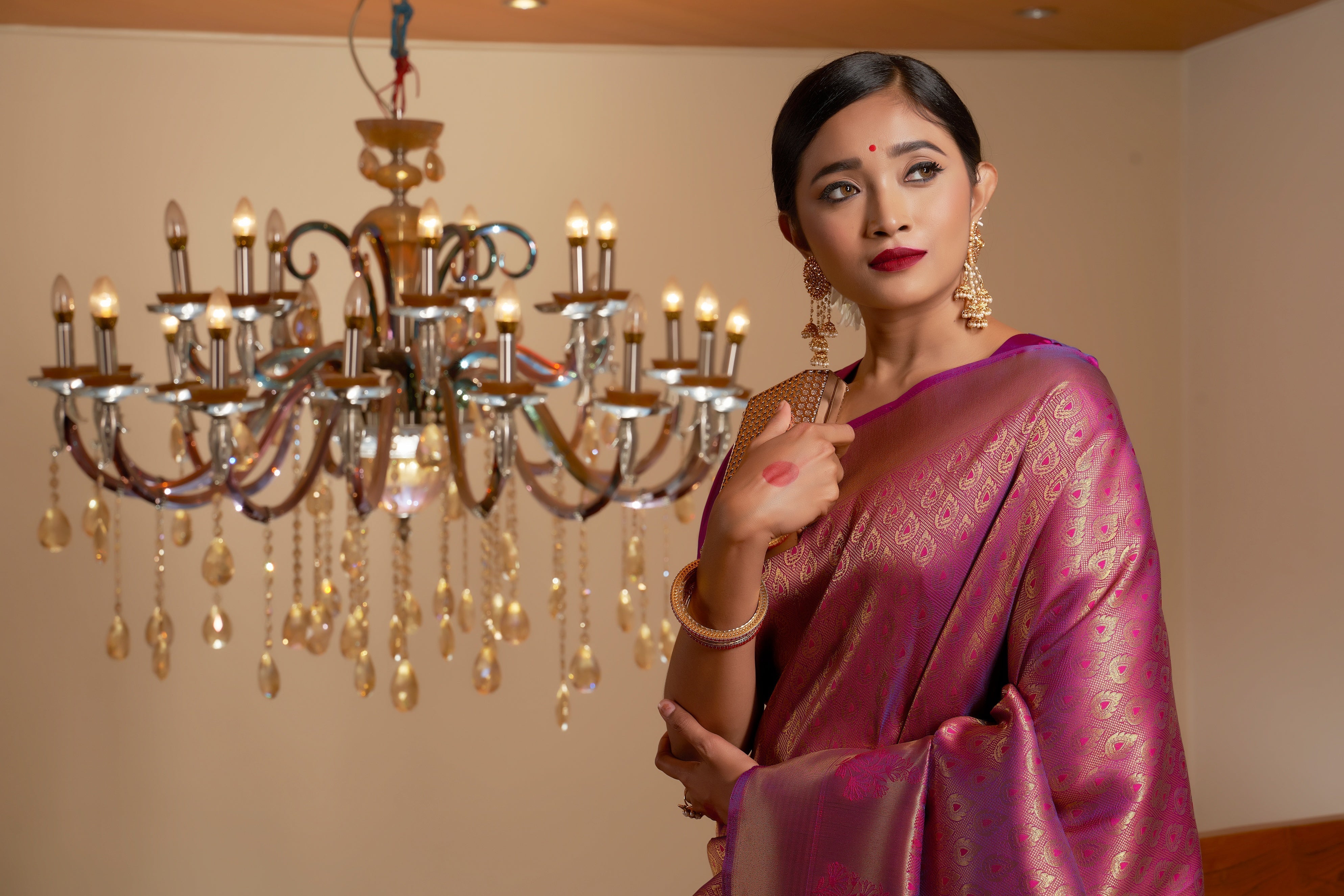 Vardha Mauve Wine Golden Zari Kanjeevaram Silk Saree