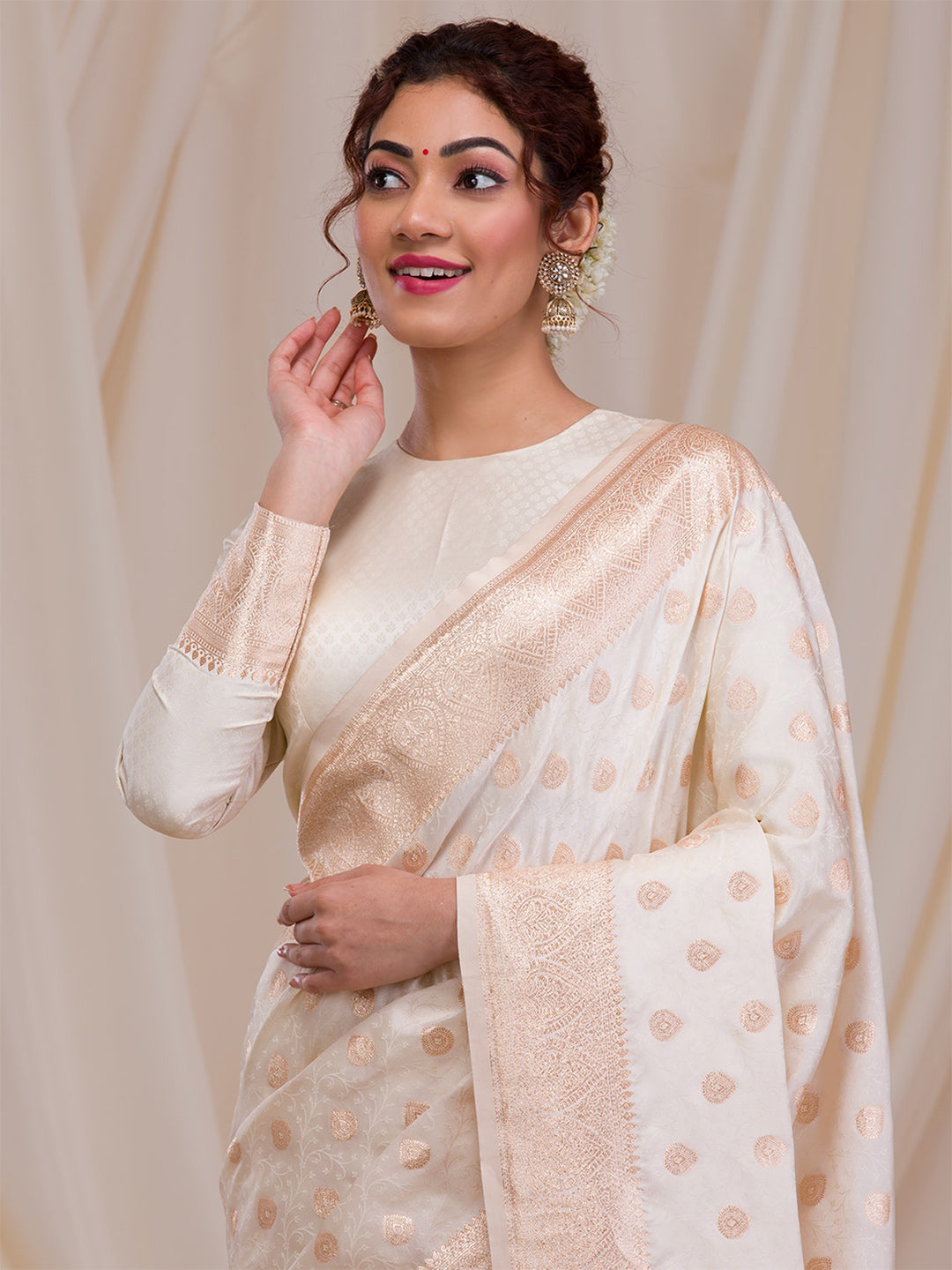 Koskii Ethnic Motifs Woven Design Zari Saree - Distacart