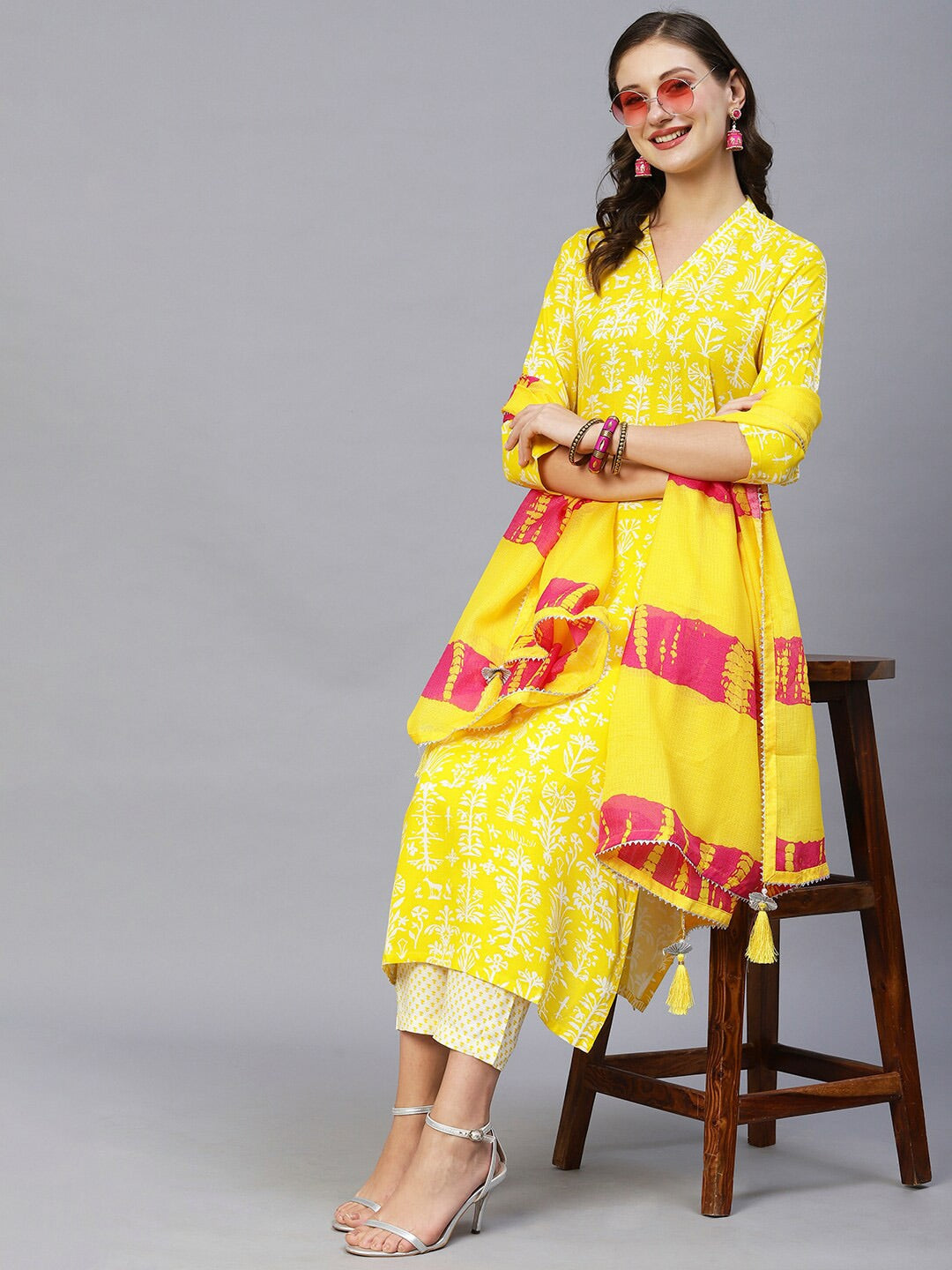 Kalini Ethnic Motifs Printed Regular Kurta with Trousers & Dupatta - Distacart