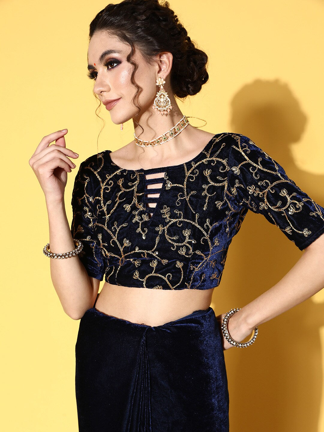 Mitera Solid Saree with Embroidered border - Distacart