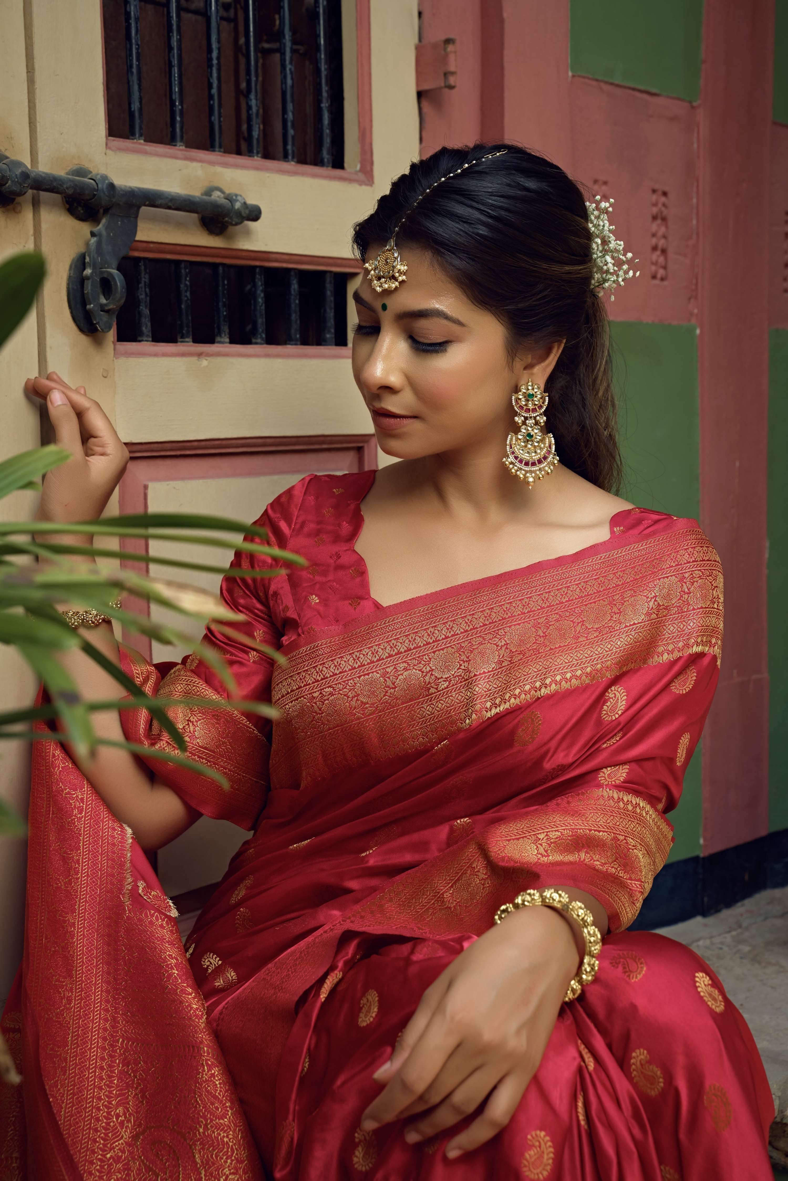 Vardha Candy Apple Red Golden Zari Banarasi Satin Silk Saree