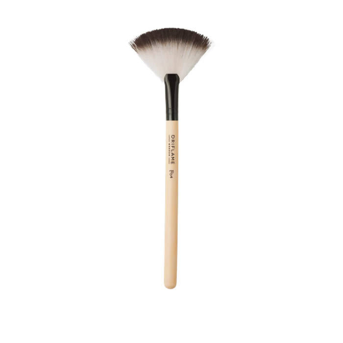 Oriflame Precision Fan Powder Brush
