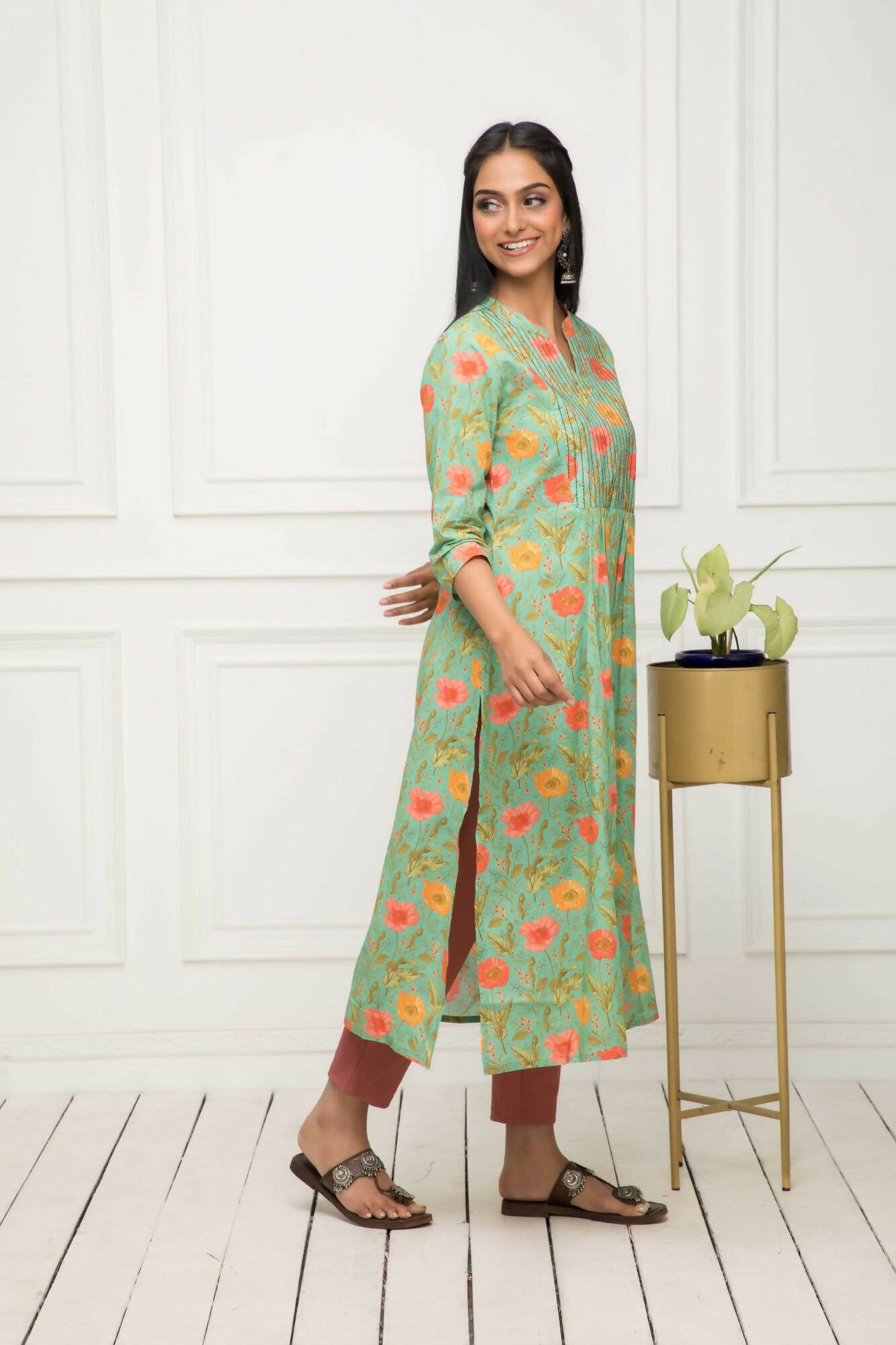 Myshka Women Green Floral Rayon A-Line Round Neck Kurtas - Distacart