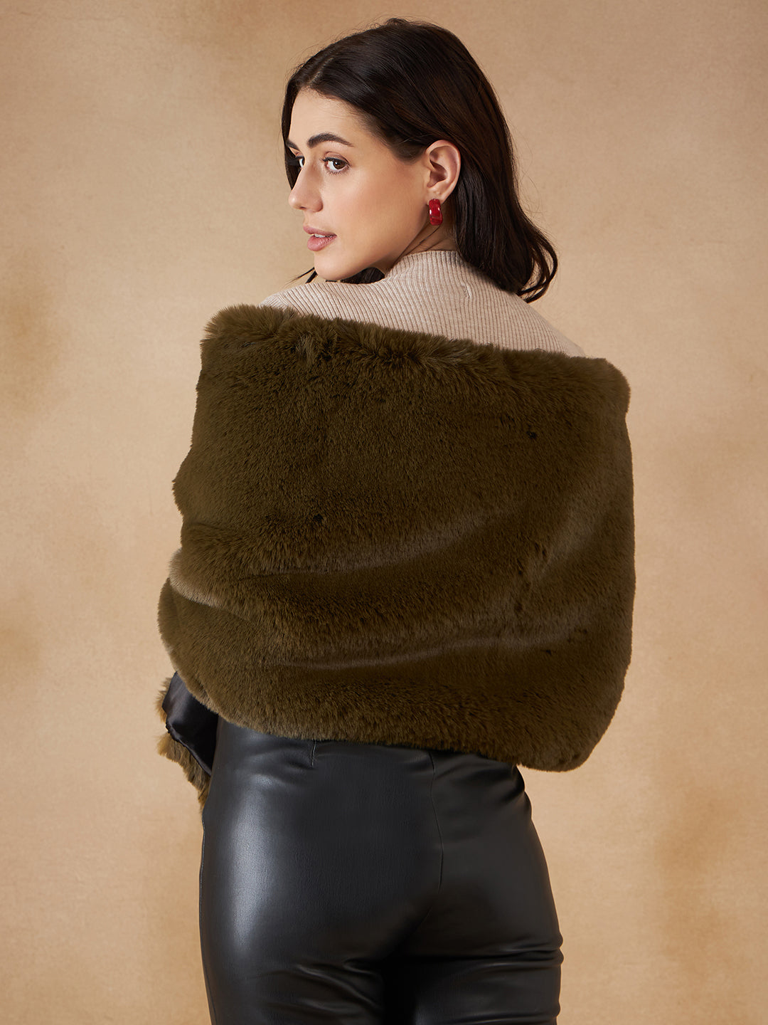 InWeave Women's Mehandi Green Long Faux Fur Cape - Distacart