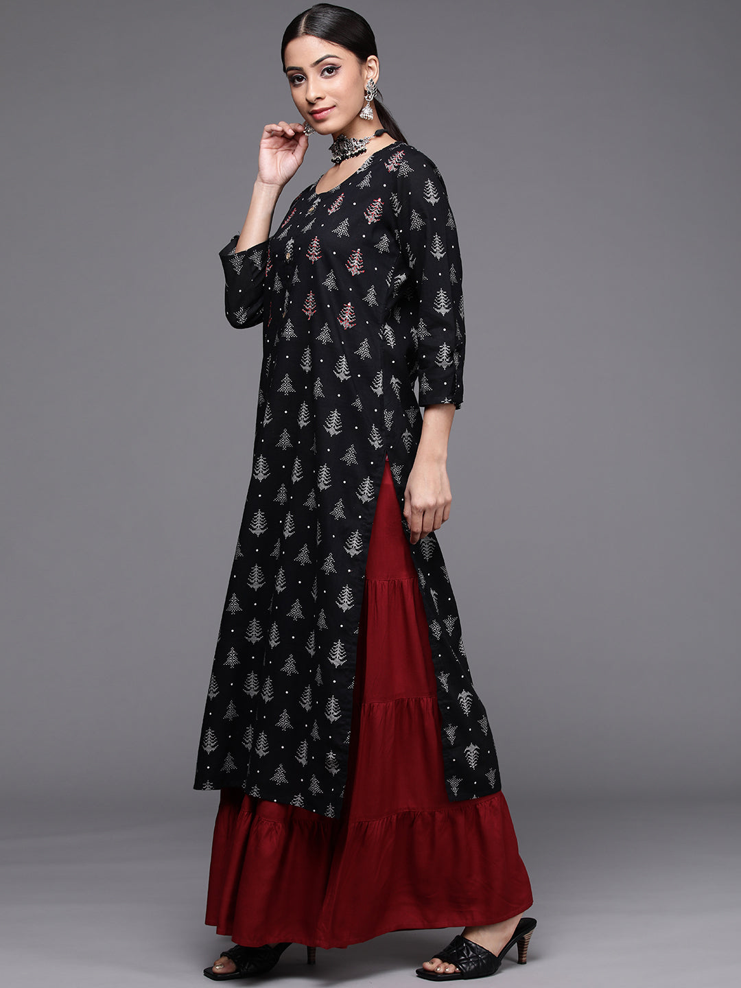 Varanga Women Printed Kurta With Kantha Stitch Details - Distacart