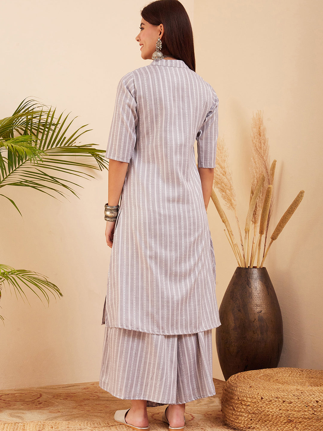 InWeave Women's Light Grey Lurex Kantha Mandarin Neck Kurta Palazzo Set - Distacart