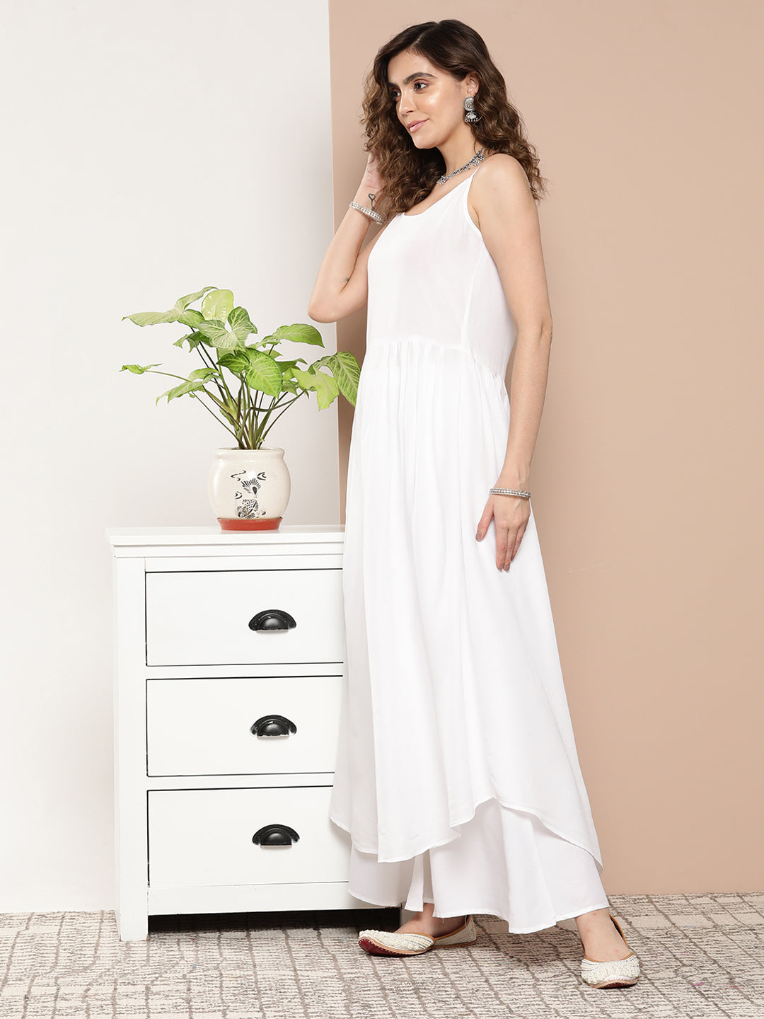 InWeave Women's Cream Strappy With Blue White Chintz Organza Cape - Distacart