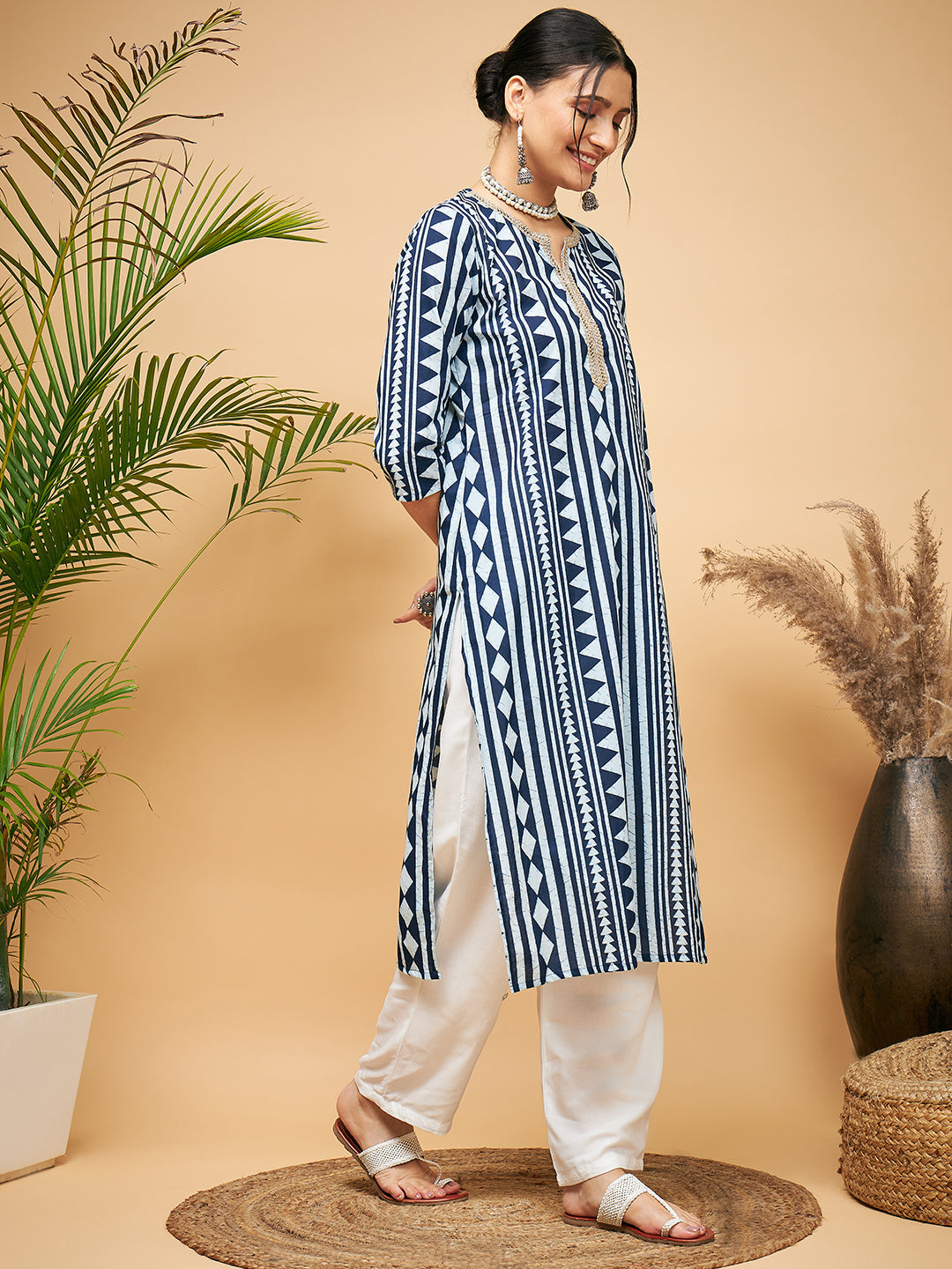 InWeave Women's White Navy Stripe Print Gota Straight Kurta Pant Set - Distacart