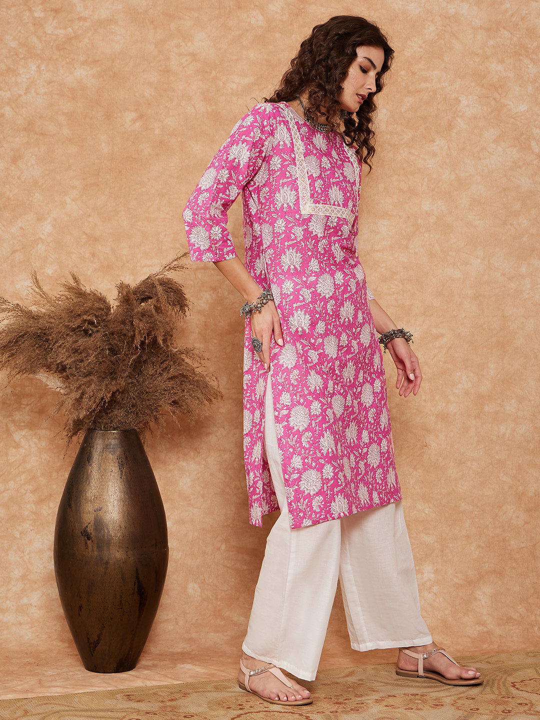 InWeave Women's Pink White Floral Square Lace Work Straight Kurta - Distacart