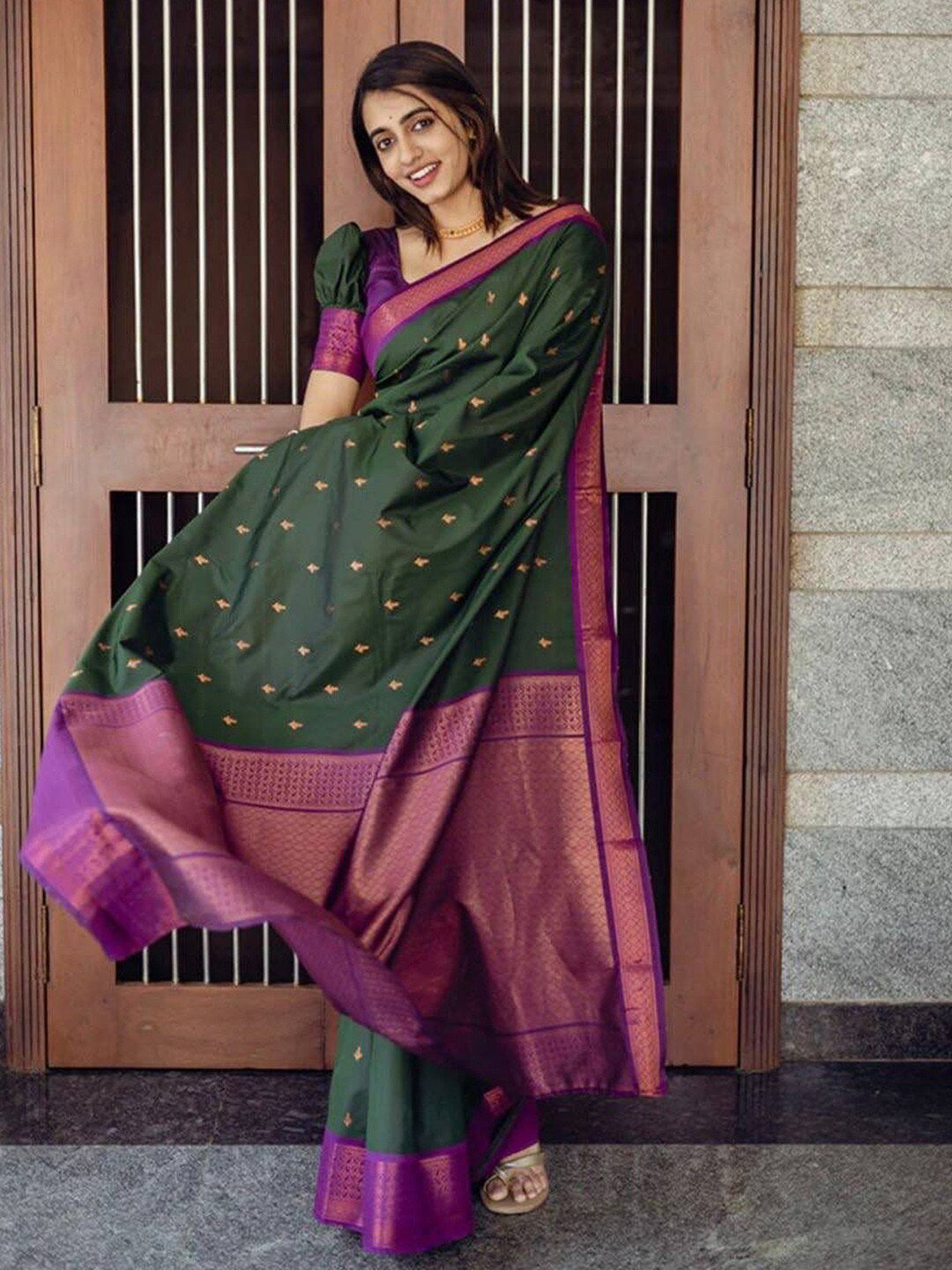 Kalini Ethnic Motifs Woven Design Zari Silk Blend Banarasi Saree - Distacart