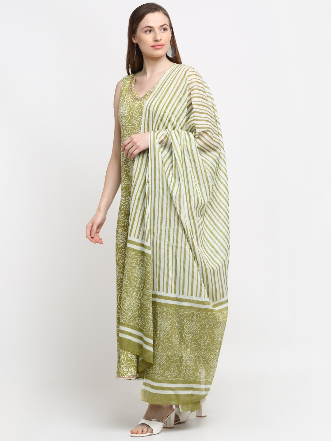Kalini Women Green Bandhani Printed Aari Work Kurta with Trousers & Dupatta - Distacart