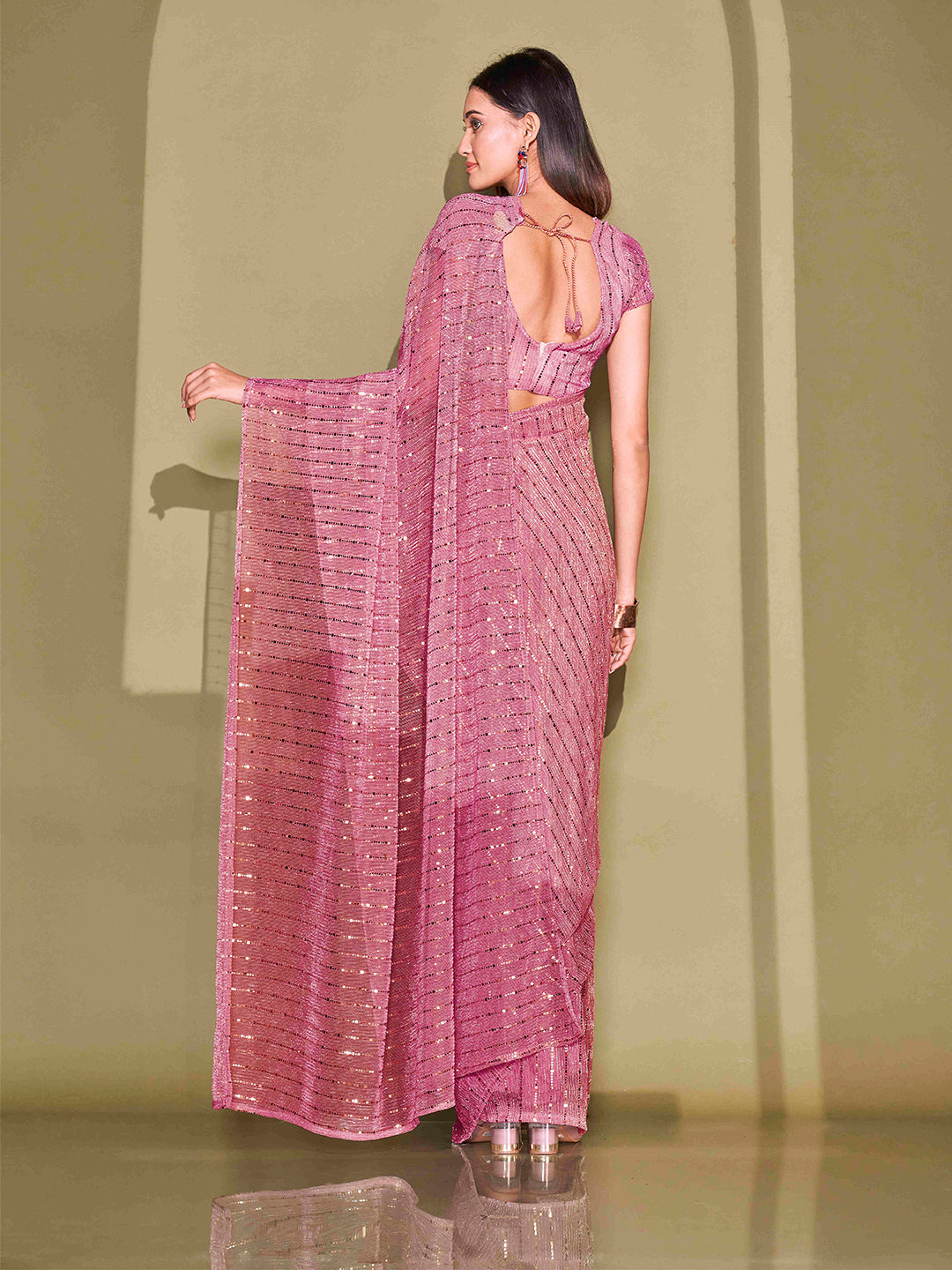 Tikhi Imli Embellished Sequinned Saree - Distacart