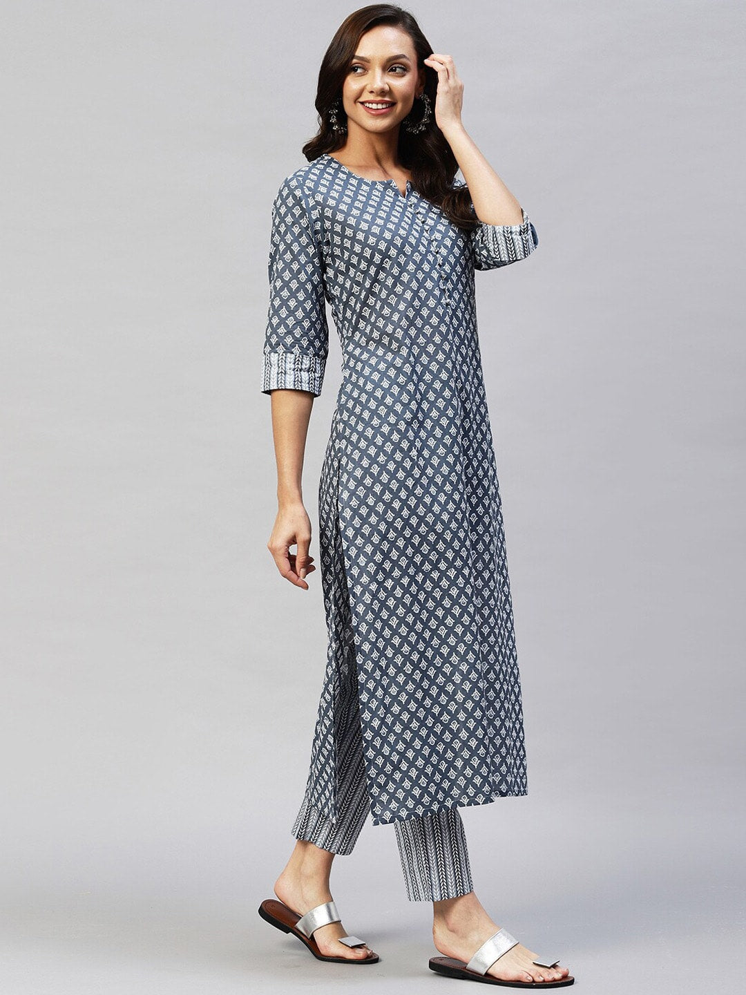 Kalini Women Floral Printed Notched Neck Kurta with Trousers - Distacart