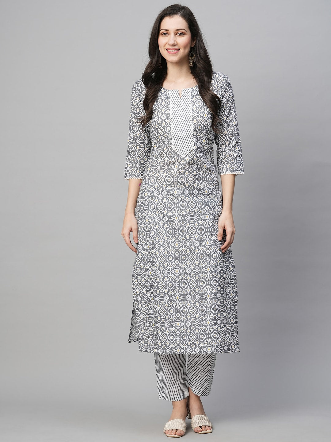 Kalini Women Ethnic Motifs Printed Kurta with Trousers - Distacart