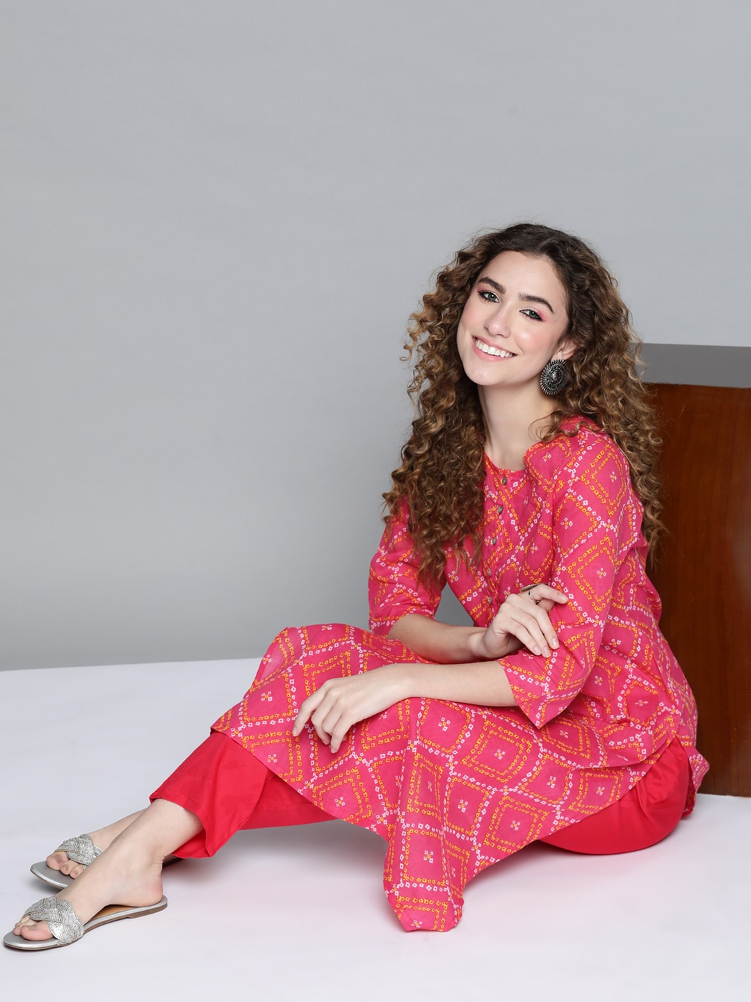 HERE&NOW Women Pink & White Bandhani Printed Kurta - Distacart