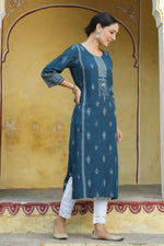 Thumbnail for Juniper Women's Blue Rayon Staple Printed Straight Kurta - Distacart