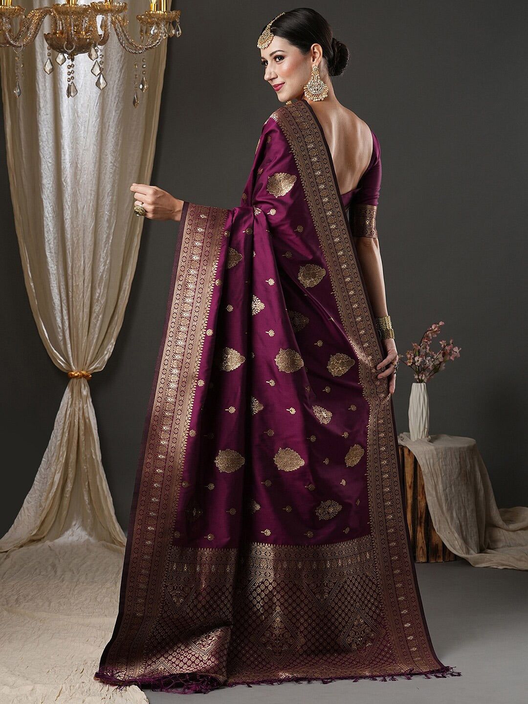 Anouk Purple & Gold-Toned Ethnic Motifs Zari Banarasi Saree