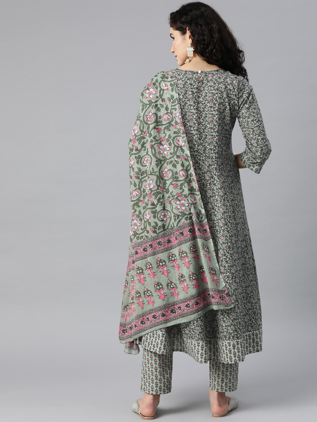 Kalini Women Green Floral Printed Gotta Patti Pure Cotton Kurta With Trousers & Dupatta - Distacart