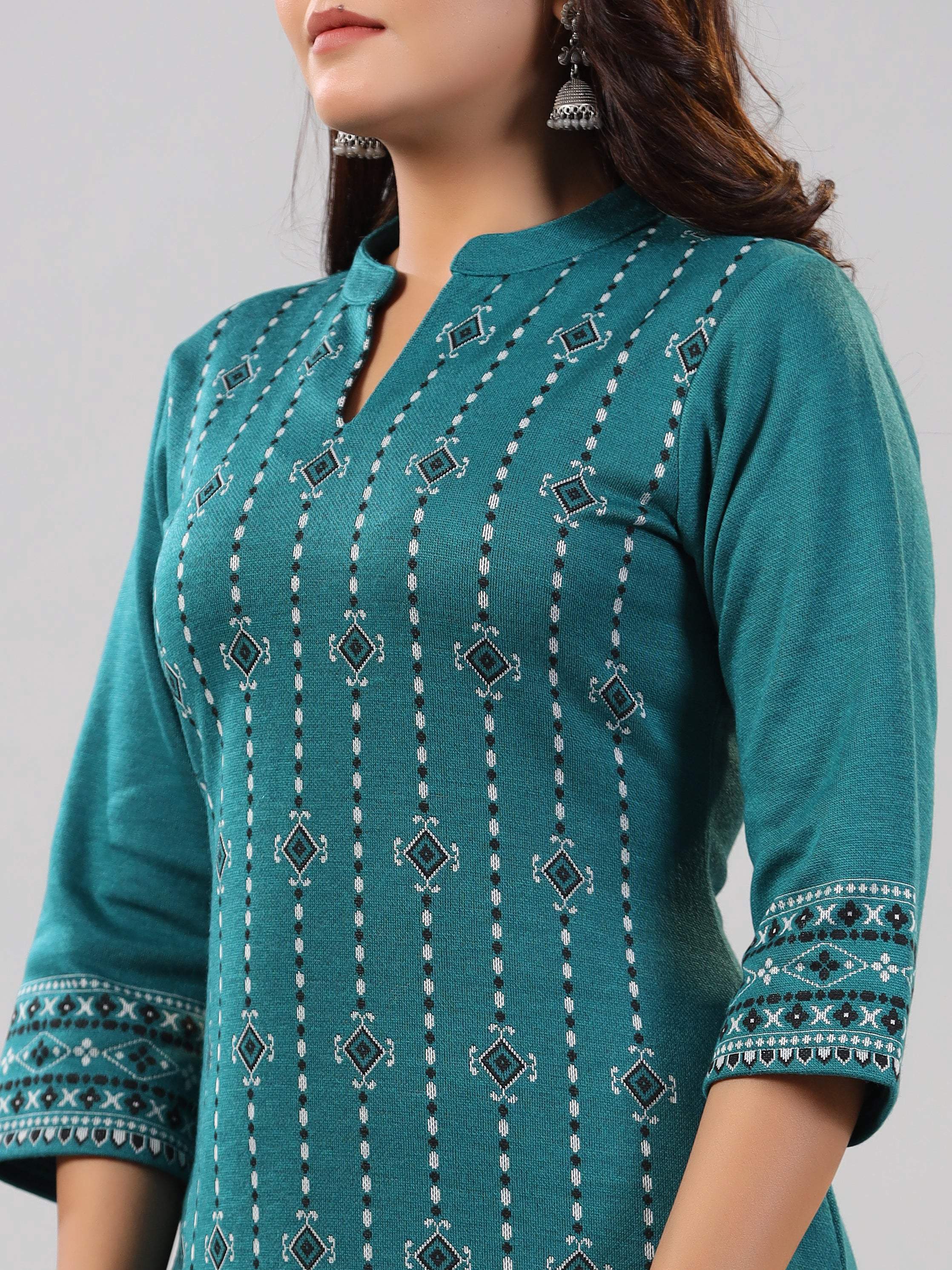 Juniper Women Teal Printed Woolen Straight Kurta - Distacart