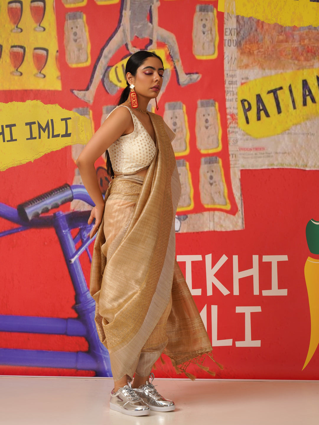 Tikhi Imli Sequinned Jute Silk Saree - Distacart