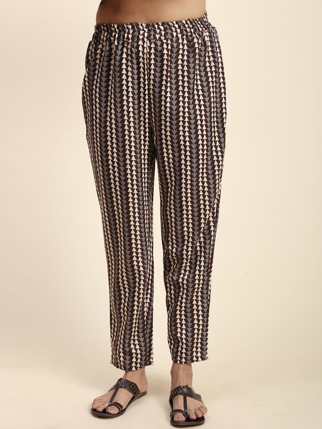 Kalini Floral Printed Round Neck Kurta with Trousers - Distacart