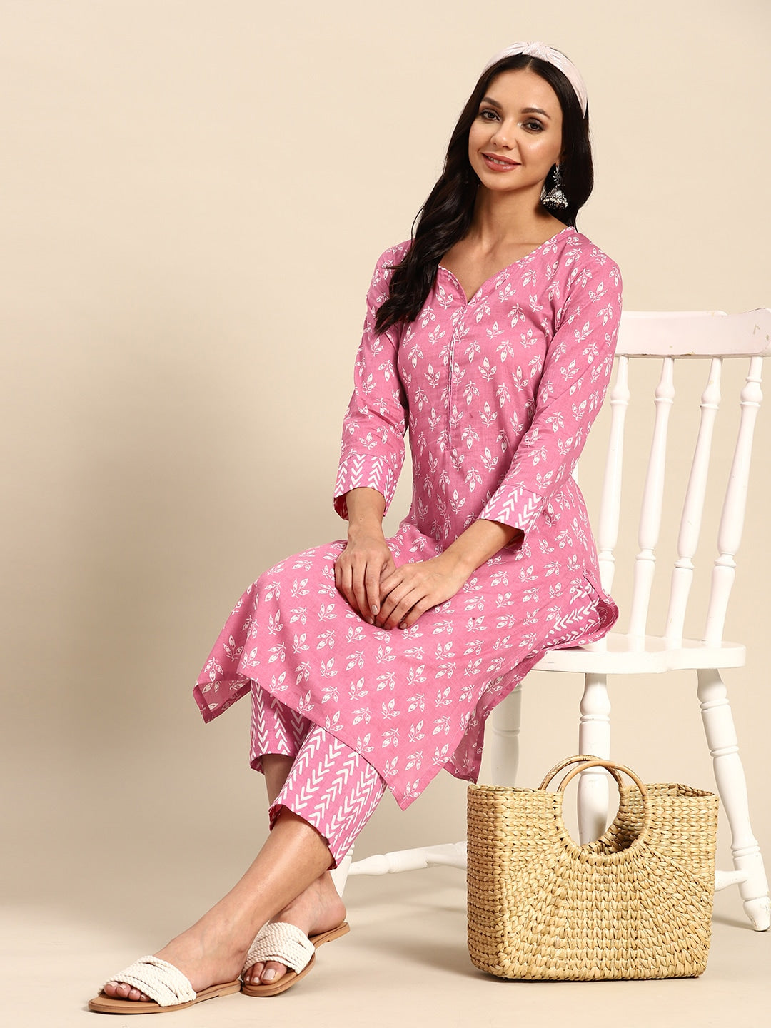 Sangria Women Floral Printed Regular Pure Cotton Kurta with Trousers - Distacart