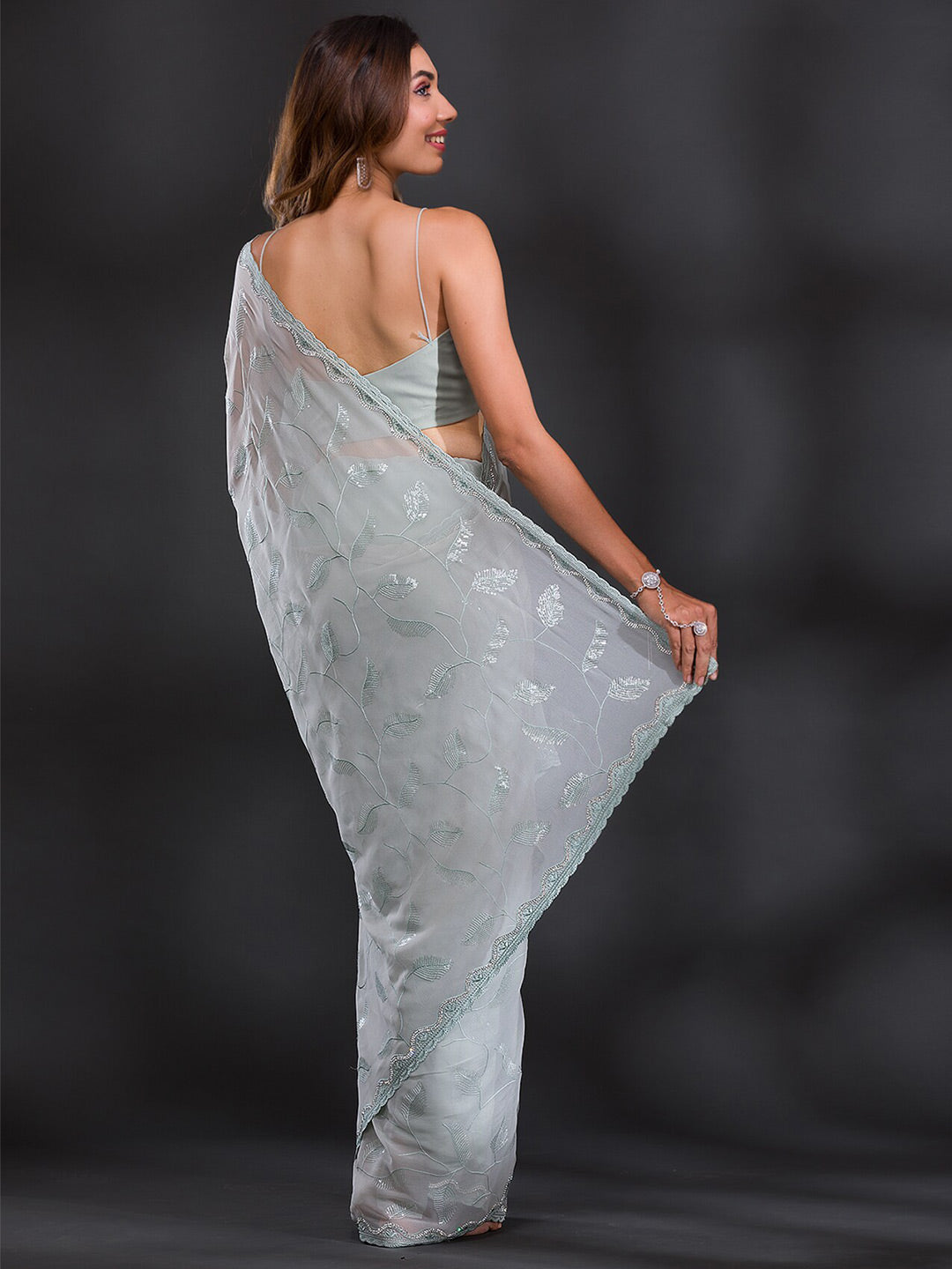 Koskii Embellished Sequinned Saree - Distacart