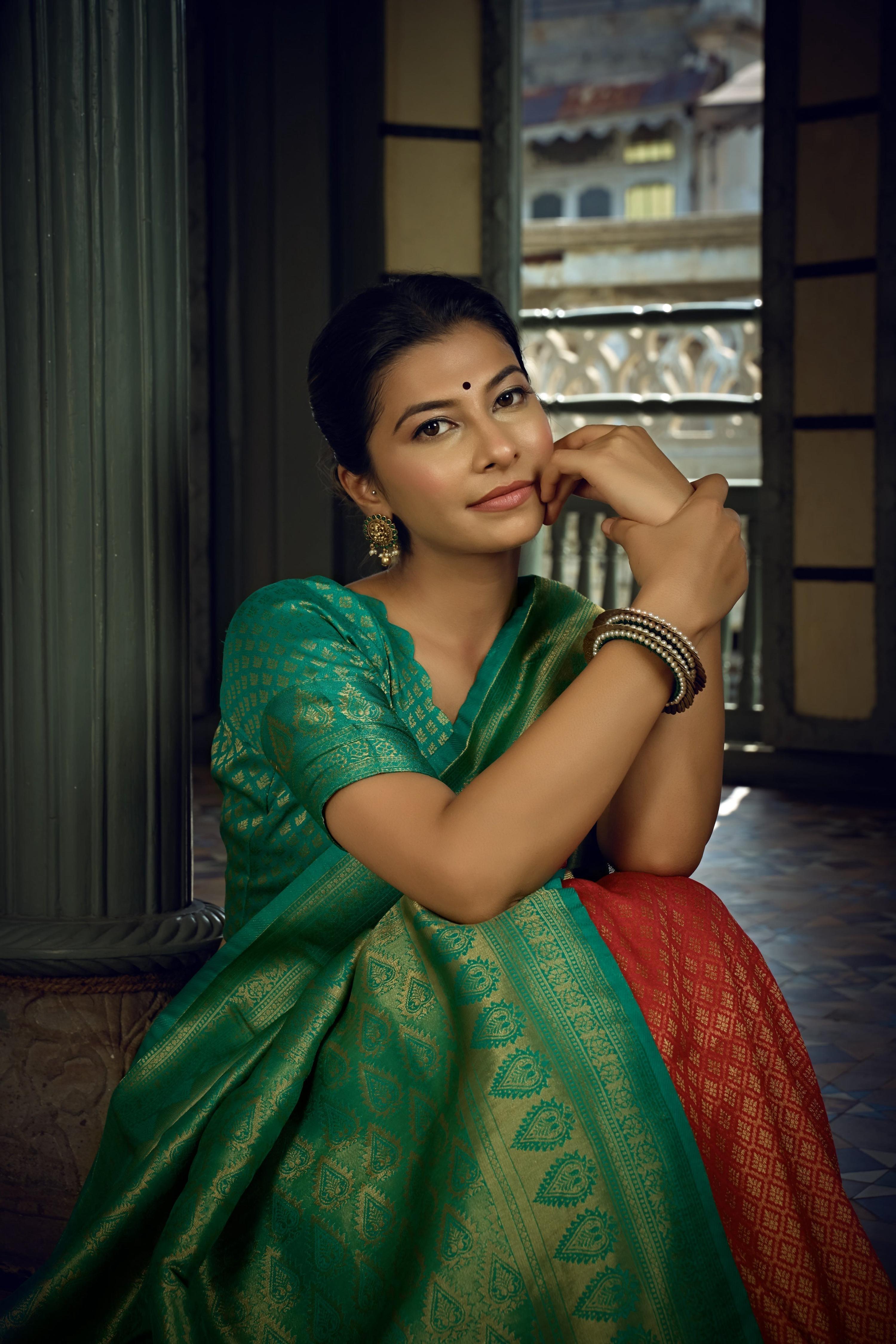 Vardha Crimson Red Golden Zari Kanjeevaram Silk Saree