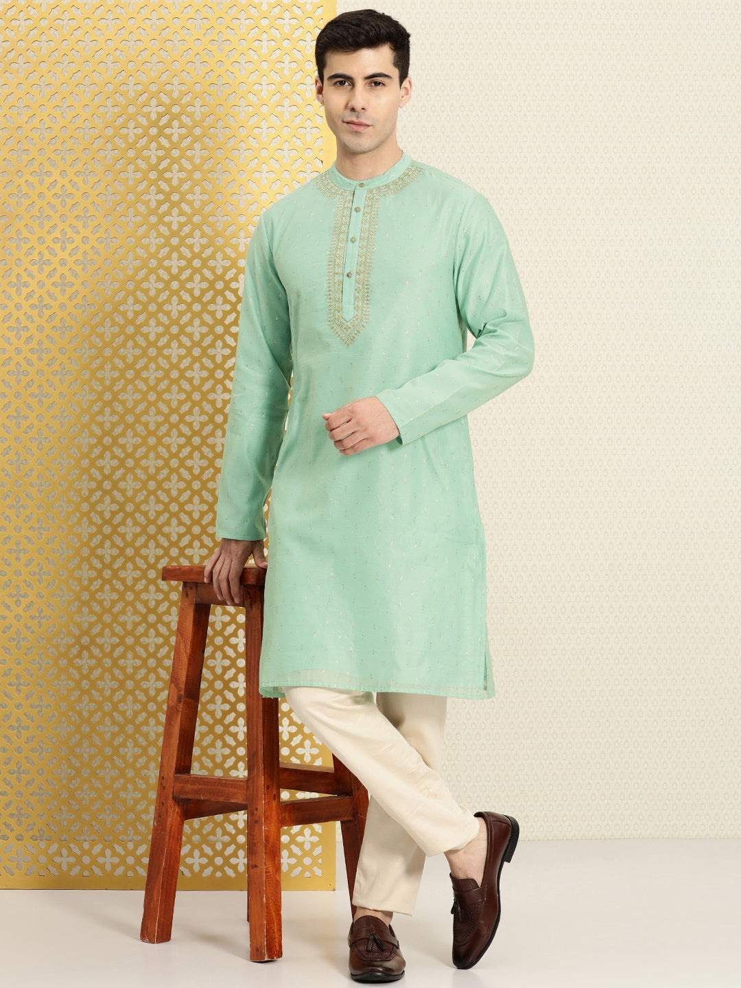 House of Pataudi Floral Printed Sequined Yoke Design Jashn Kurta - Distacart