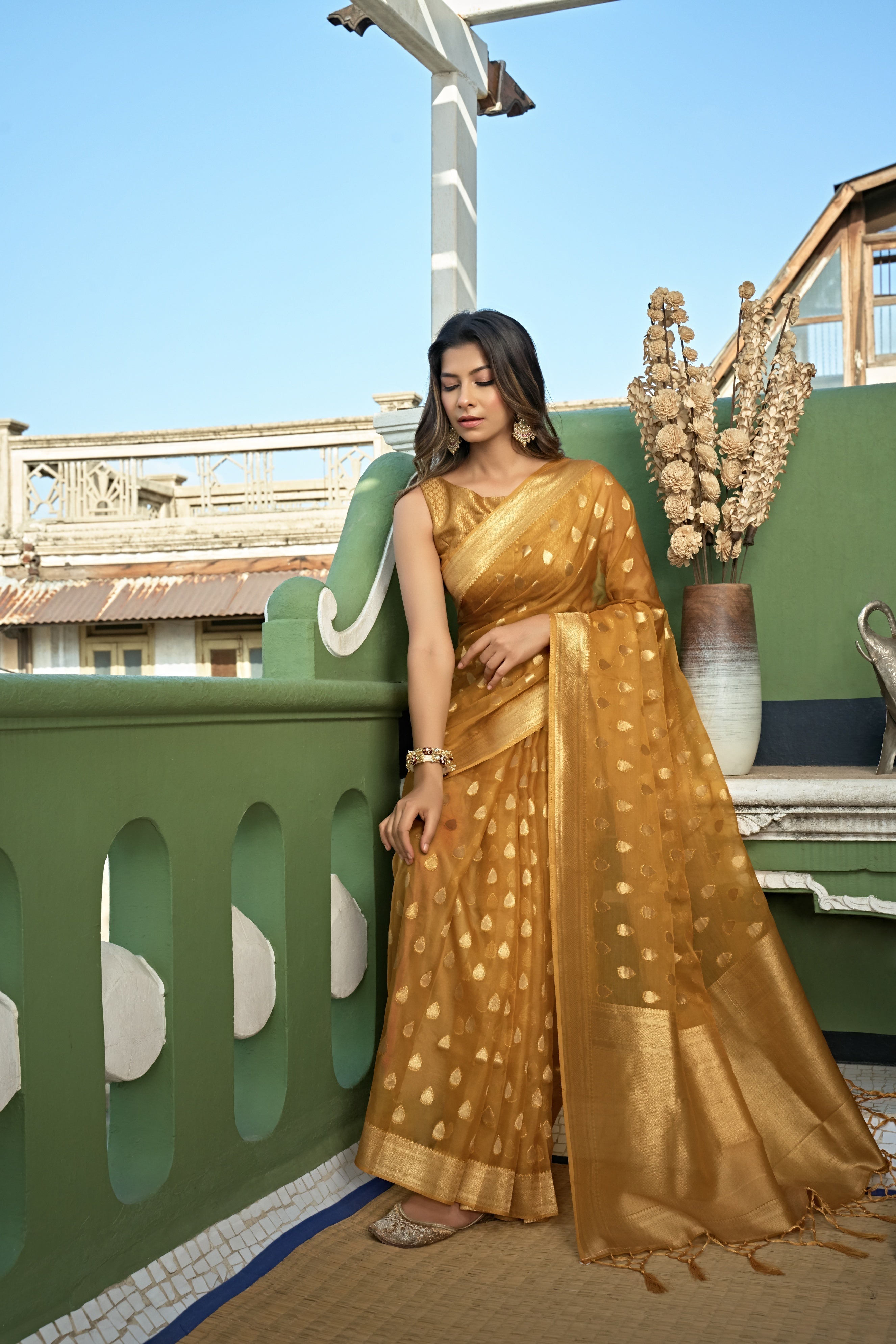 Vardha Amber Yellow Golden Zari Banarasi Organza Saree